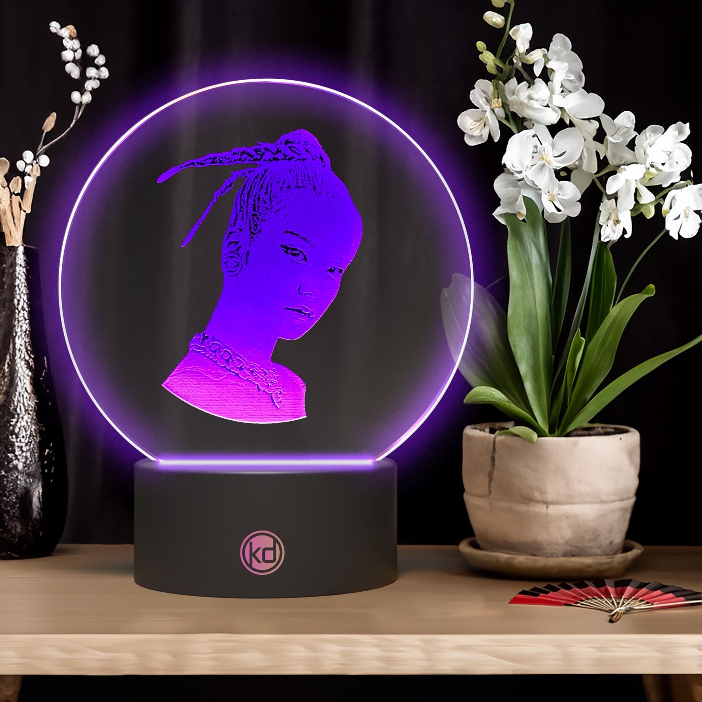 Idol LED Lamp