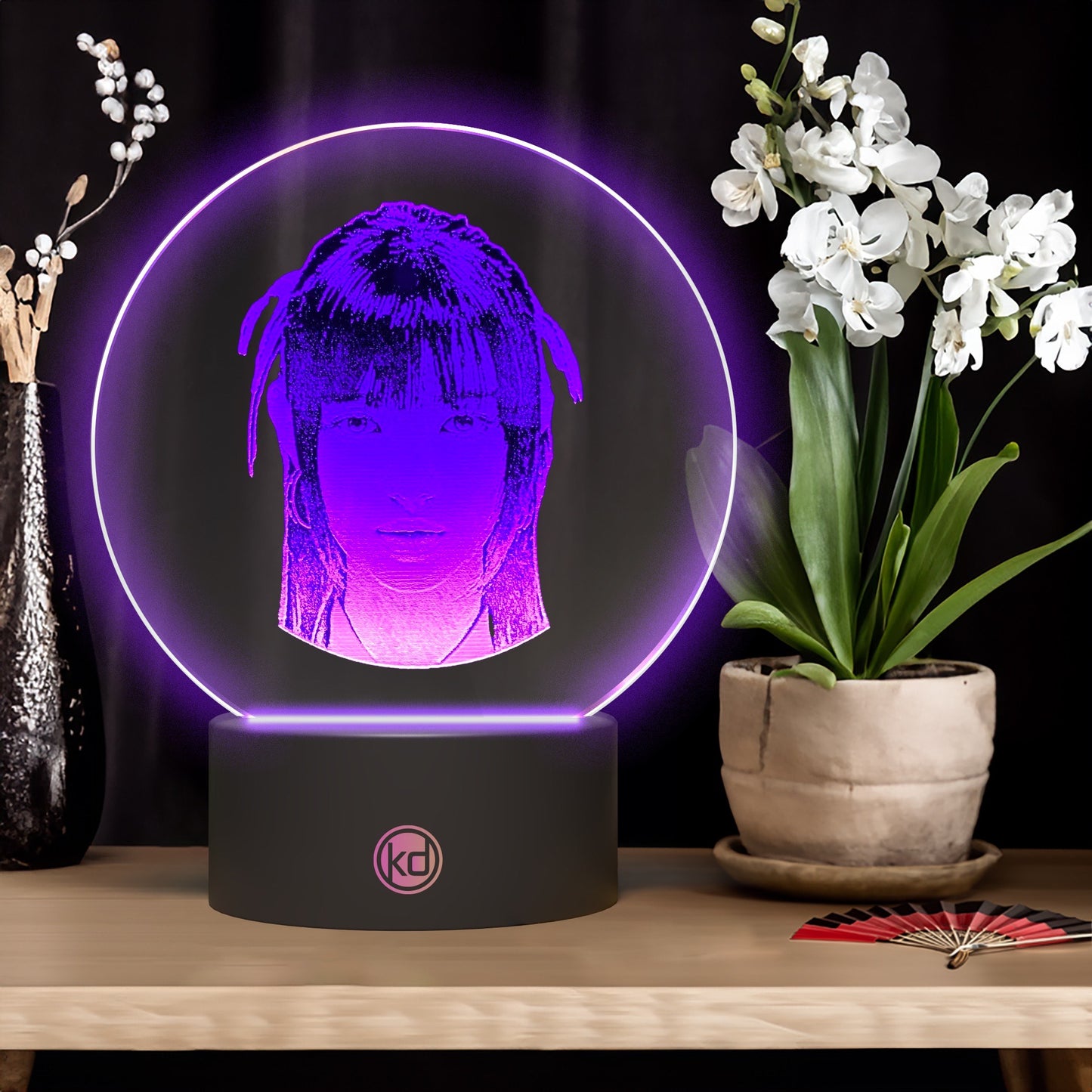 Idol LED Lamp